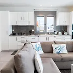 Deluxe House *