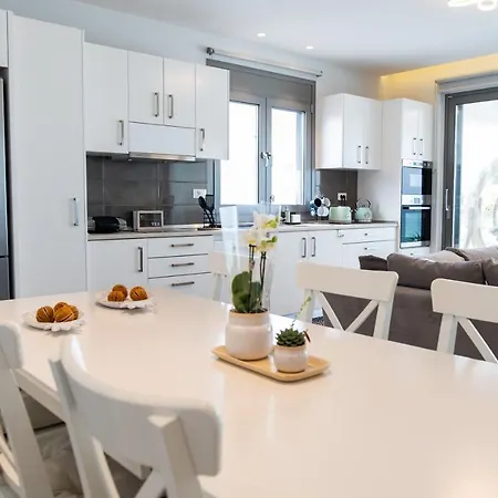 Deluxe House דירה *